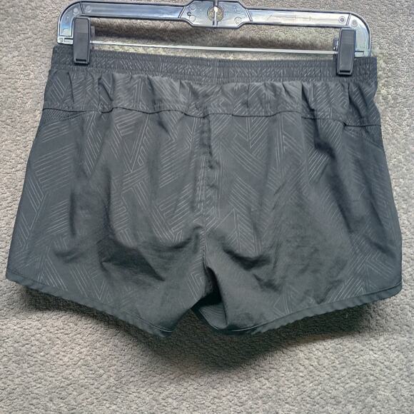 Old Navy Active Quick-Dry Women Performance Shorts Bundle - Picture 7 of 11